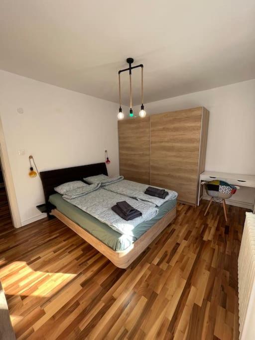 Family Friendly Downtown Apart София Экстерьер фото